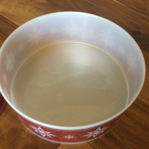 ✔️ Like New Tupperware Holiday One Touch Keeper Container - Picture 5 of 5